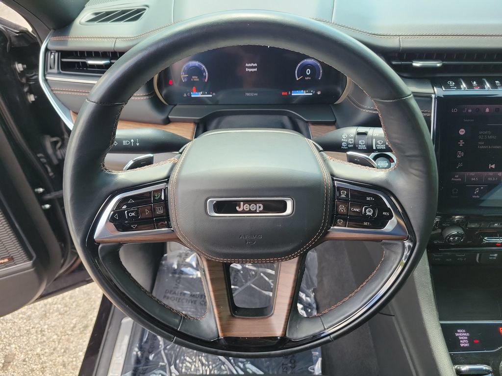 Used 2021 Jeep Grand Cherokee L Summit w/ Advanced Protech Group IV AWD/4WD image 25