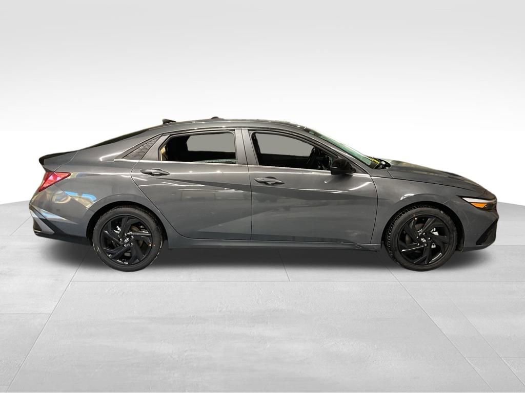 New 2026 Hyundai Elantra SEL Sport Premium FWD image 3