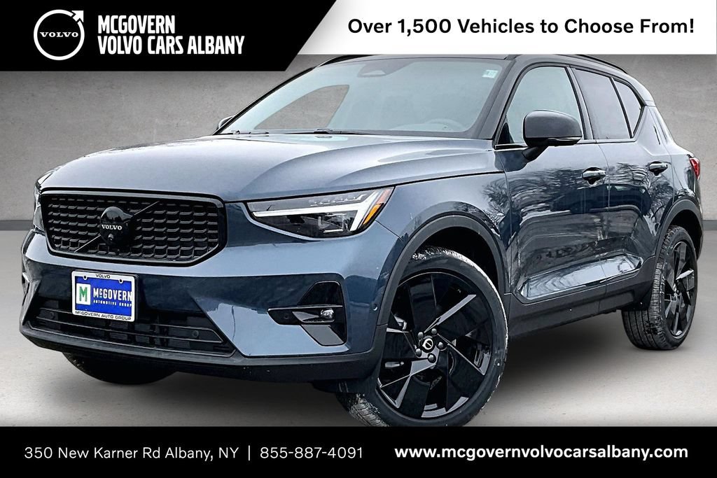 New 2026 Volvo XC40 B5 Ultra w/ Protection Package Premier