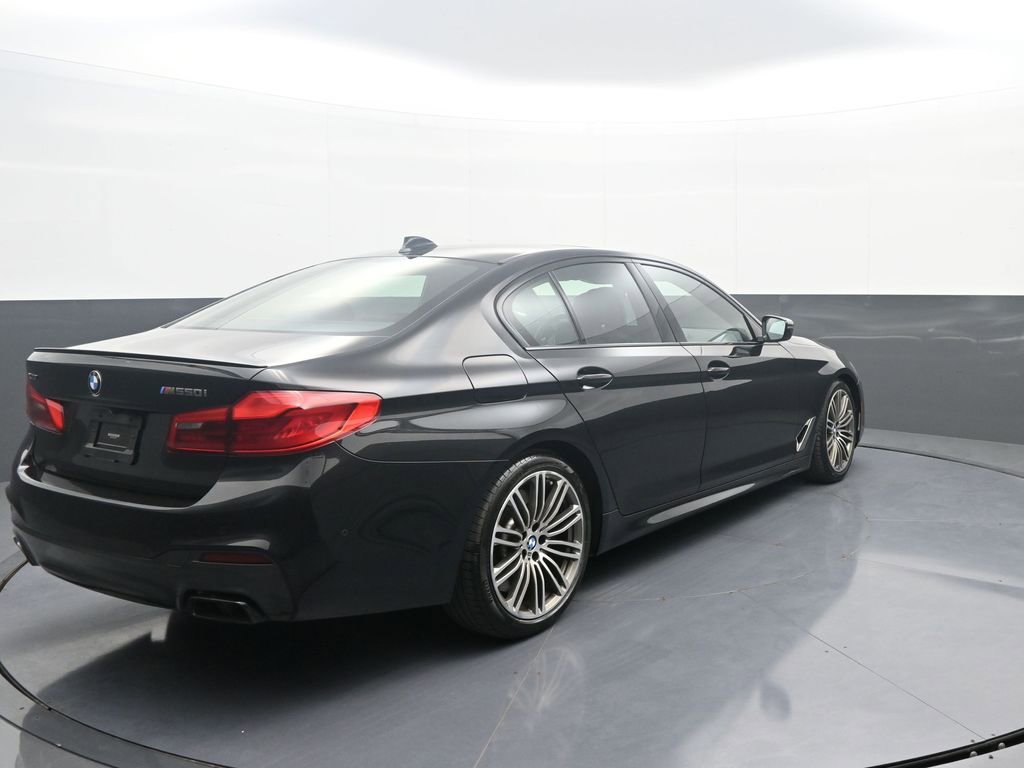 Used 2020 BMW M550i xDrive image 7