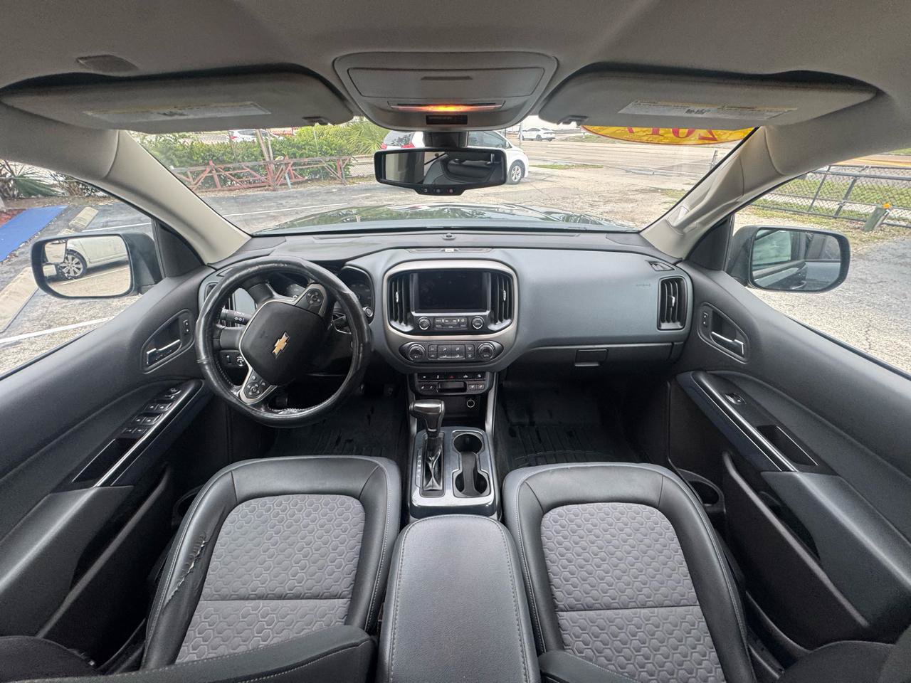 Used 2017 Chevrolet Colorado Z71 AWD/4WD image 12