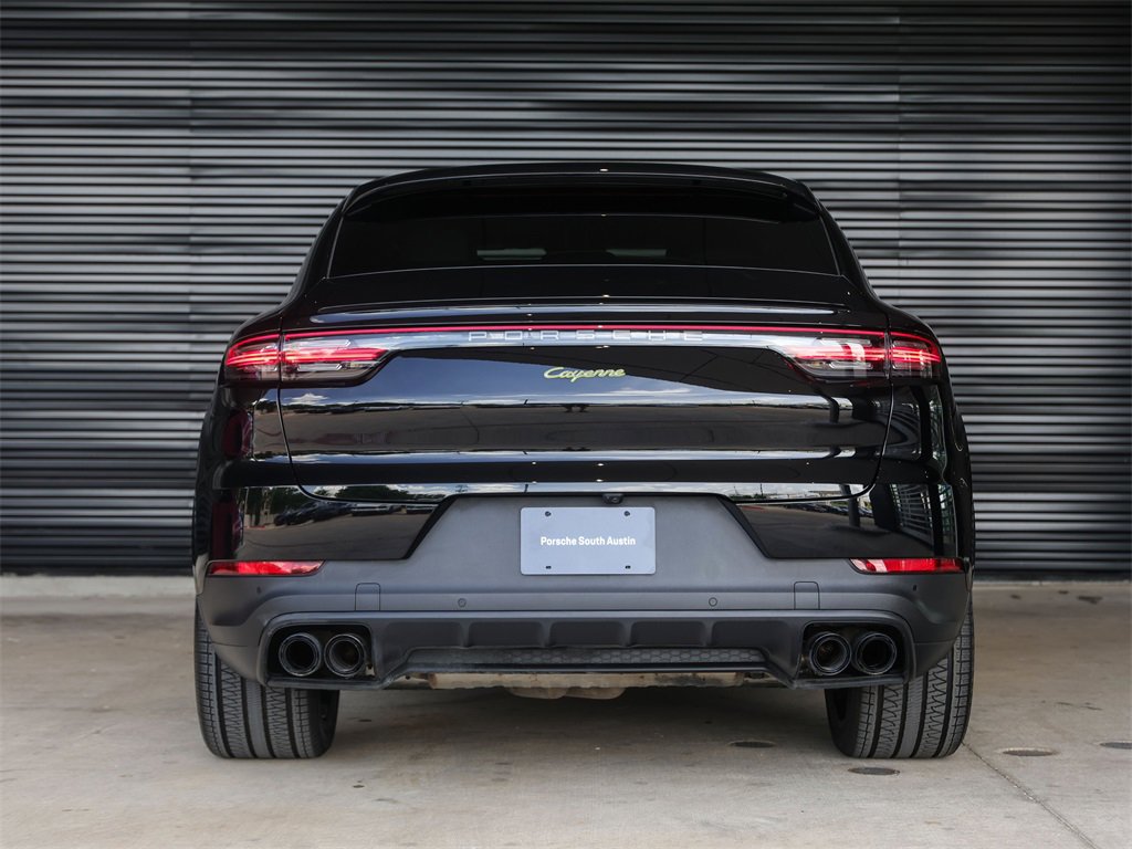 Certified 2023 Porsche Cayenne Platinum Edition image 6