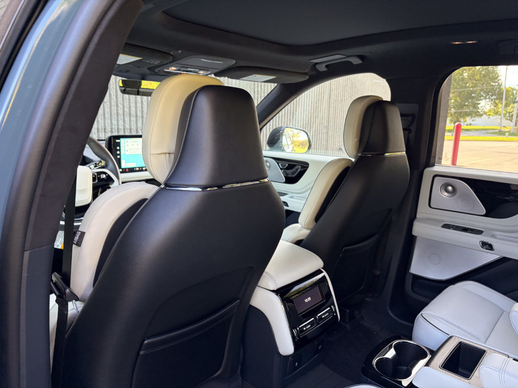 New 2026 Lincoln Aviator Black Label w/ Dynamic Handling Package AWD/4WD image 20