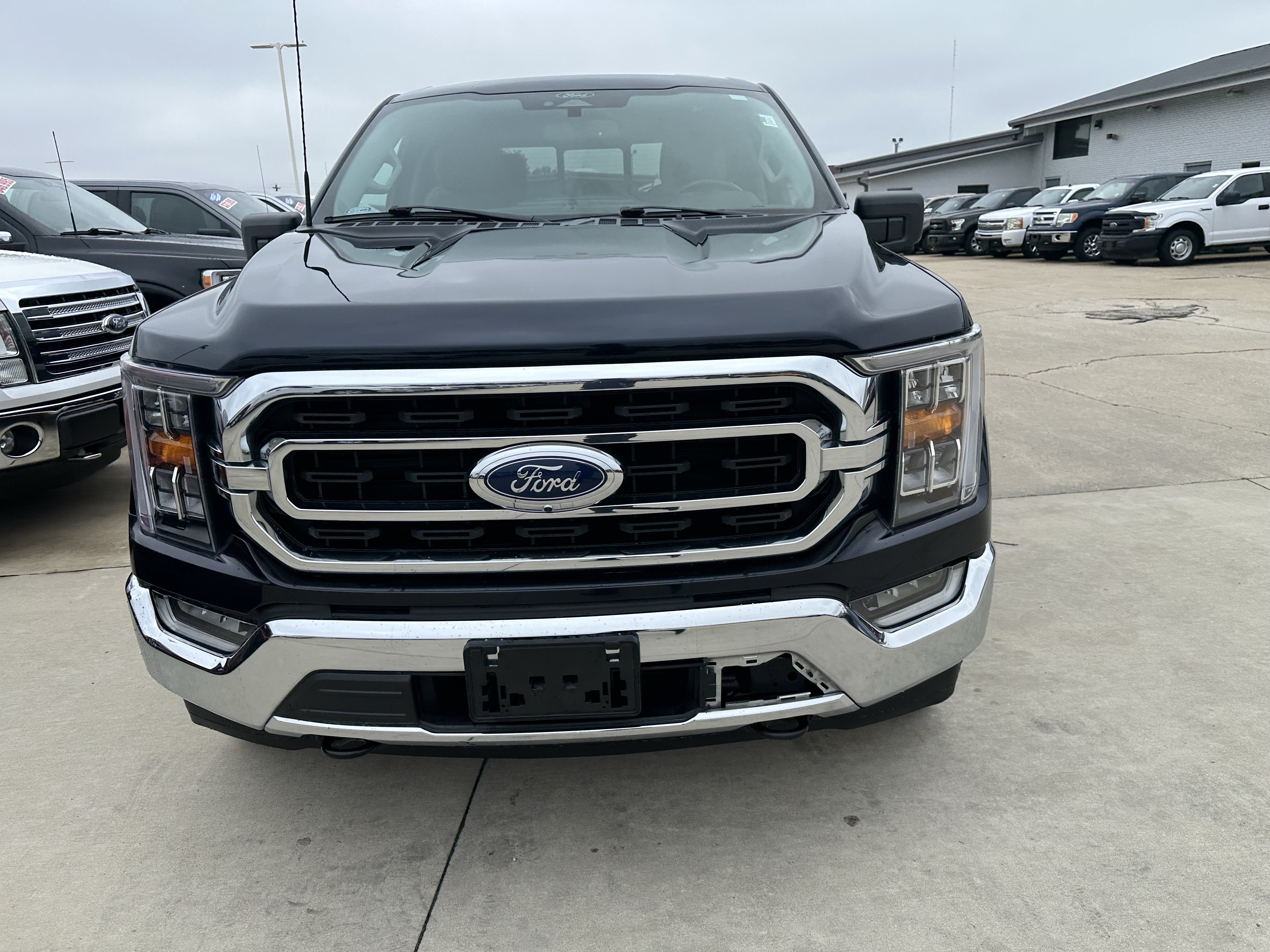 Used 2022 Ford F150 XLT w/ Equipment Group 302A High AWD/4WD image 2