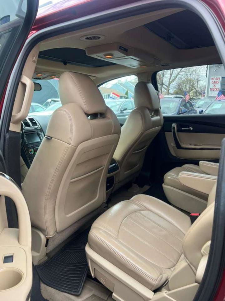 Used 2011 GMC Acadia Denali image 28