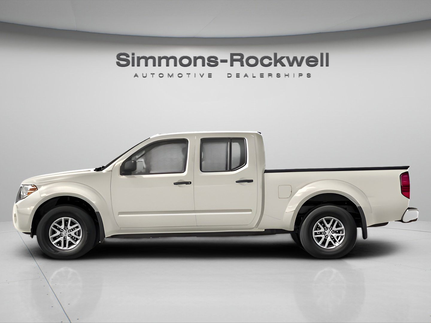 Used 2019 Nissan Frontier SV image 3