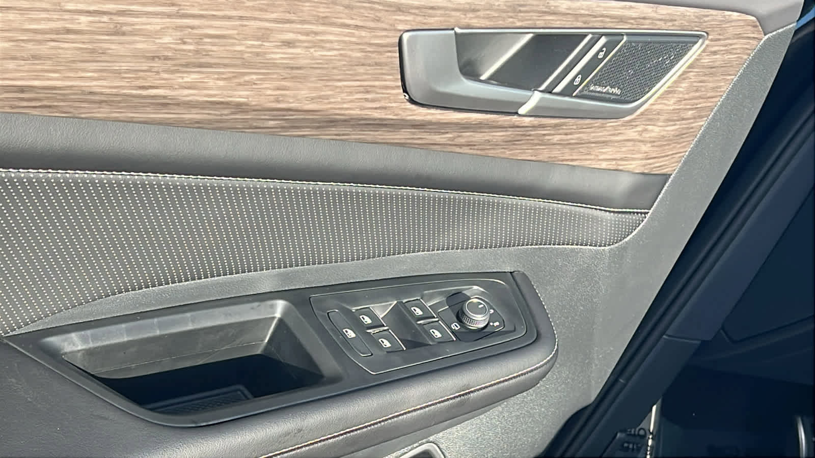 New 2026 Volkswagen Atlas SEL Premium R-Line image 22