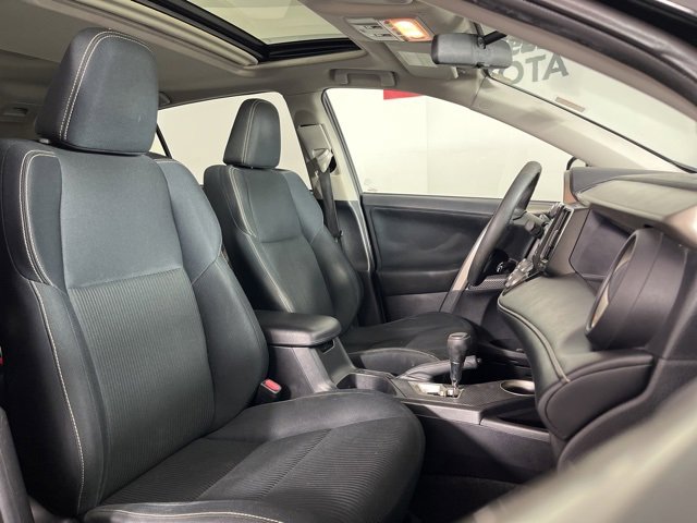 Used 2013 Toyota RAV4 XLE image 32
