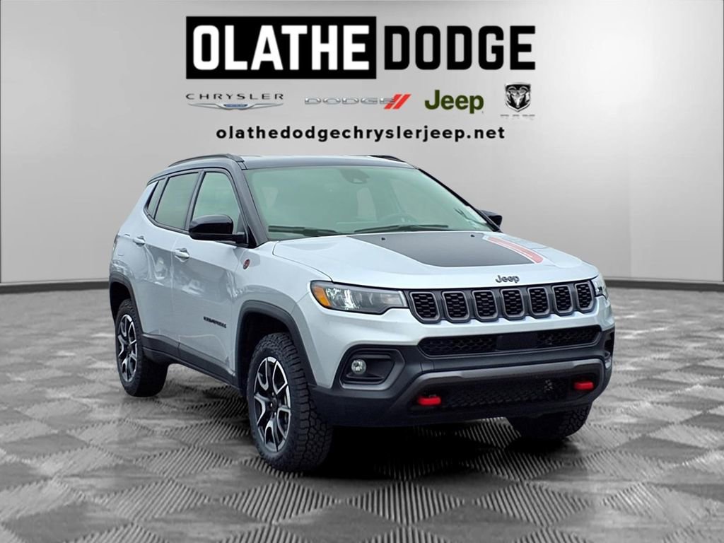 Used 2025 Jeep Compass Trailhawk AWD/4WD image 31