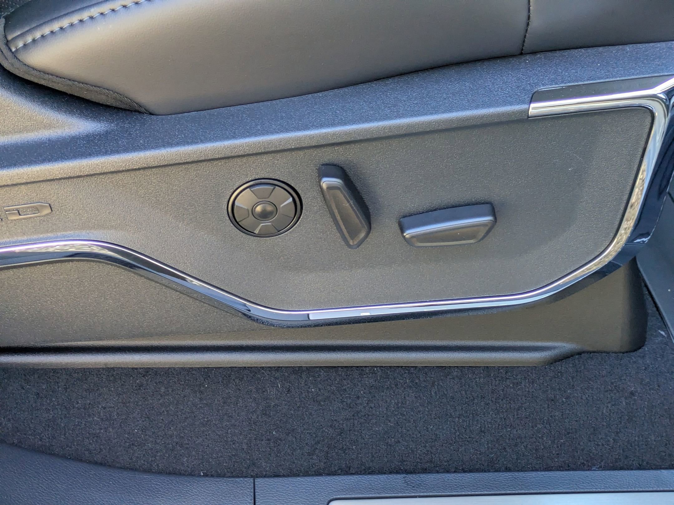 New 2026 Ford F350 Platinum w/ Tremor Off-Road Package image 41