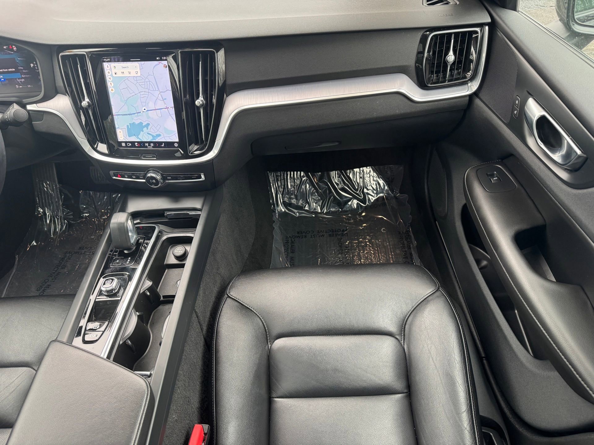 Used 2023 Volvo S60 B5 Core w/ Climate Package image 17