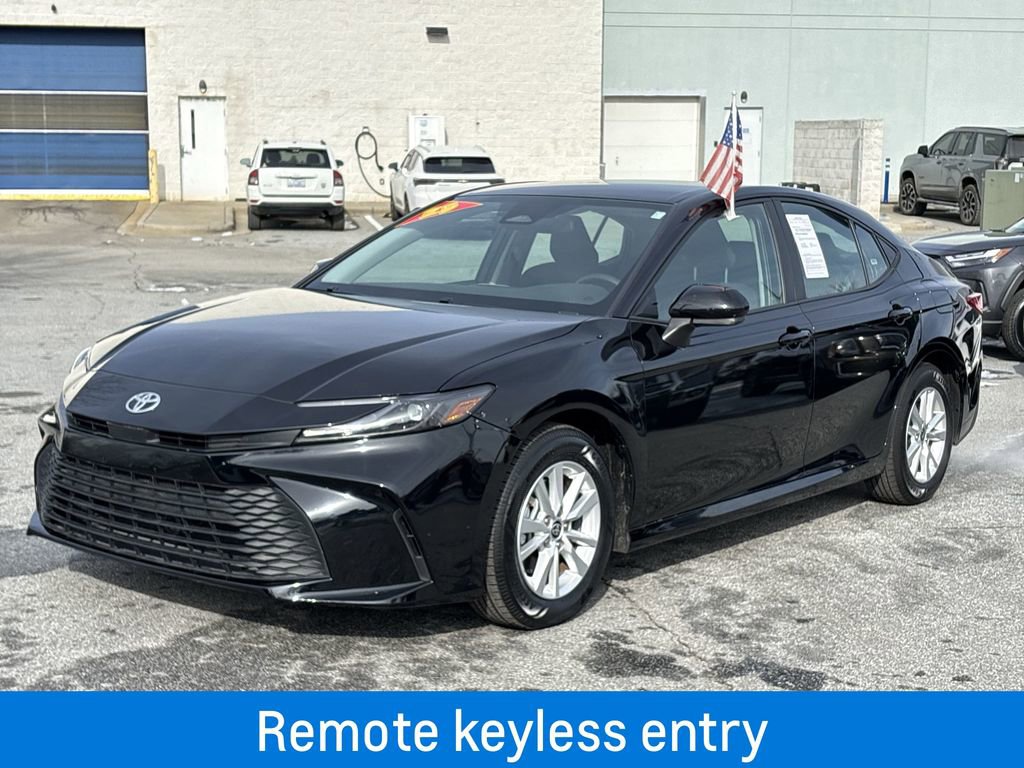 Used 2025 Toyota Camry LE image 6