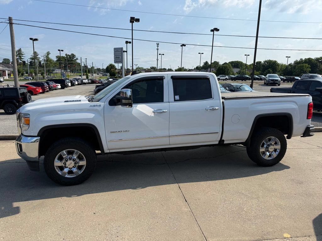 Used 2019 GMC Sierra 2500 SLT w/ Duramax Plus Package AWD/4WD image 10