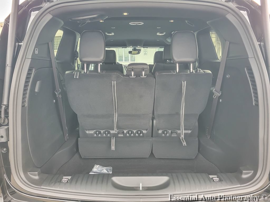New 2027 Chrysler Pacifica Select w/ Family Tech Group FWD image 26