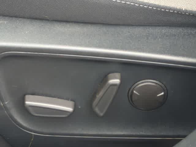 Used 2020 Ford Escape SE FWD image 18