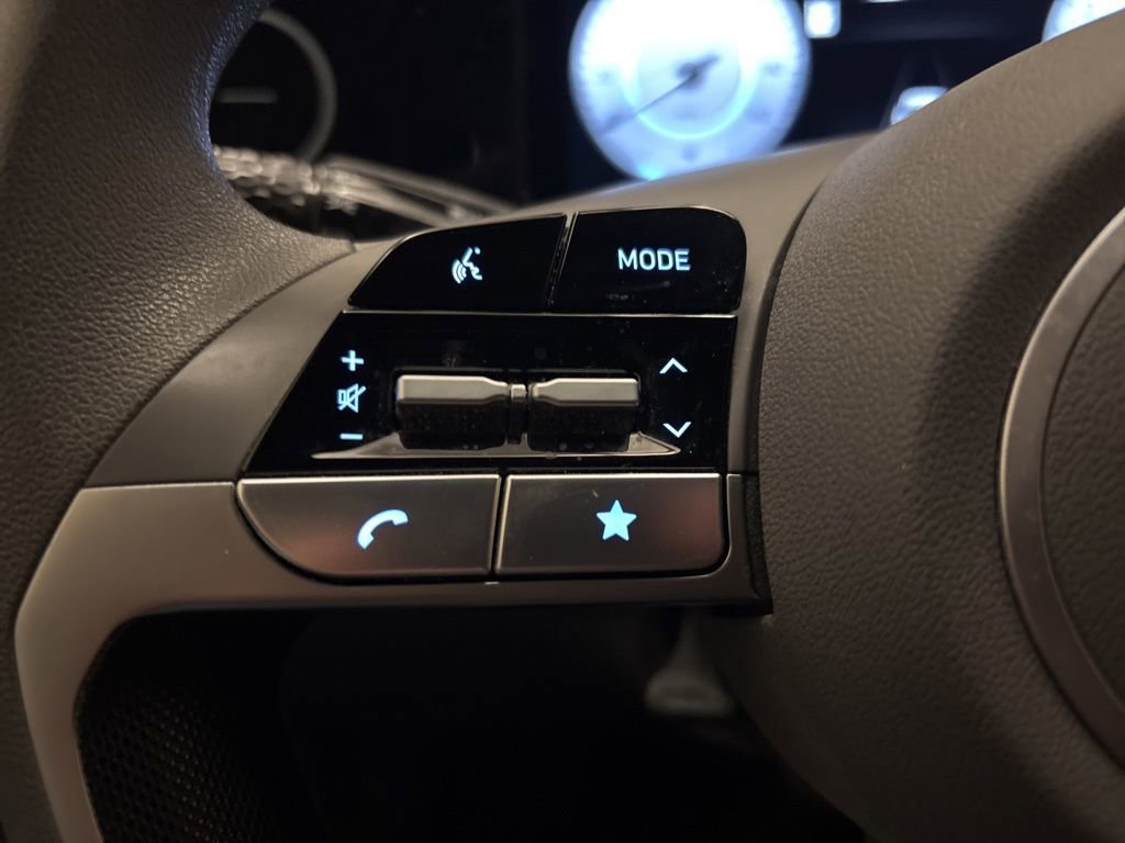 Used 2024 Hyundai Elantra SEL image 15