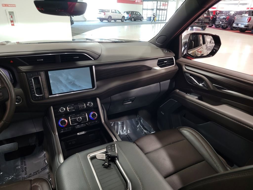 Certified 2024 GMC Yukon XL Denali w/ Denali Reserve Package image 19