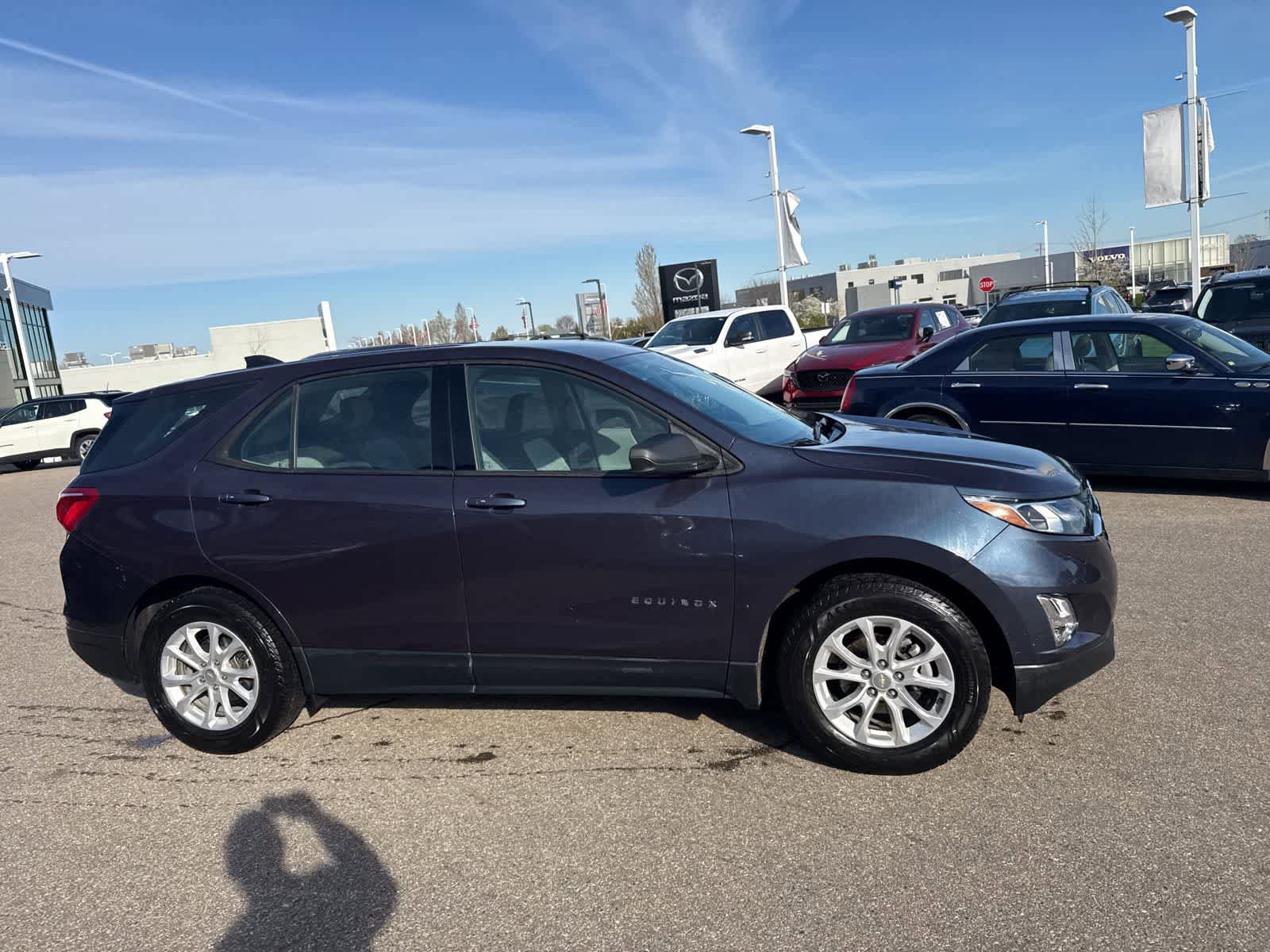 Used 2019 Chevrolet Equinox LS FWD image 4