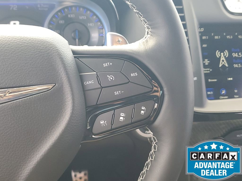 Used 2023 Chrysler 300 C image 35
