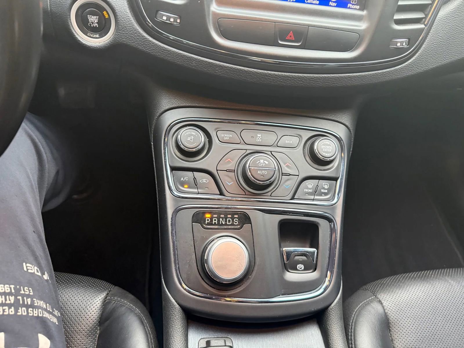 Used 2015 Chrysler 200 S w/ Navigation & Sound Group I image 15