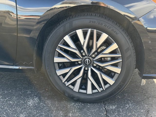 Used 2025 Nissan Altima 2.5 SV image 15