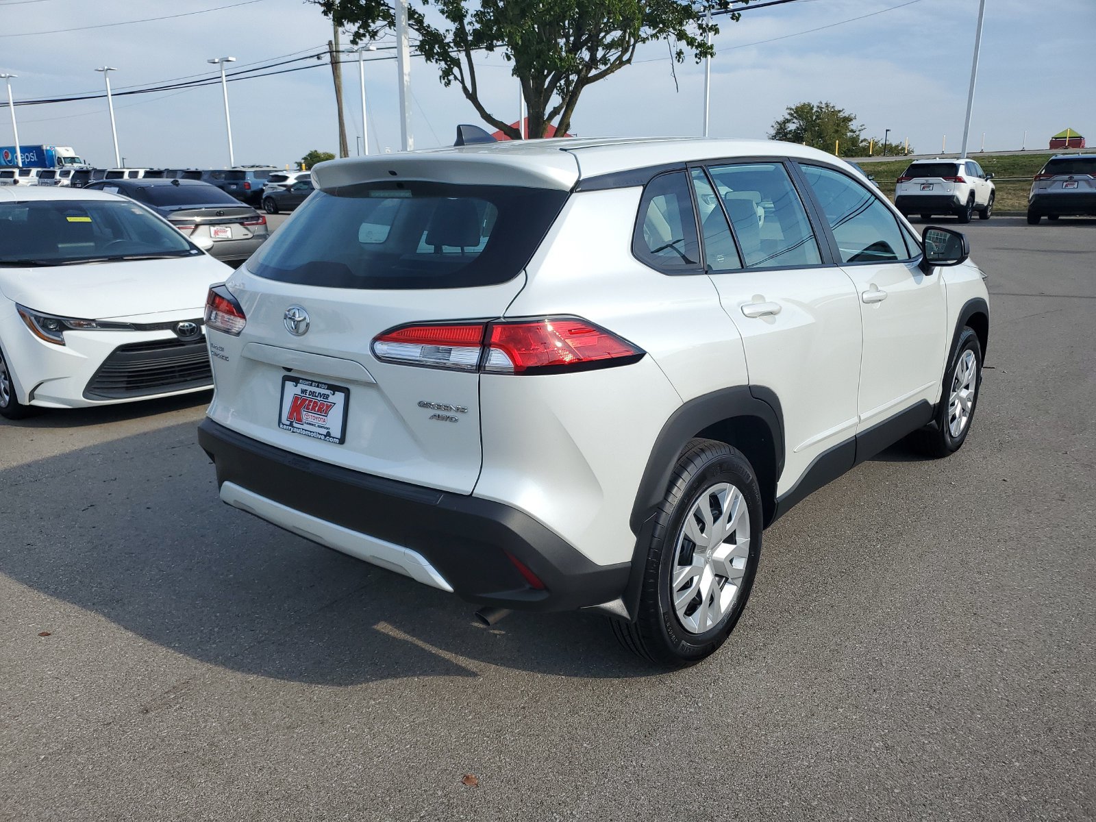 Certified 2024 Toyota Corolla Cross L AWD/4WD image 4