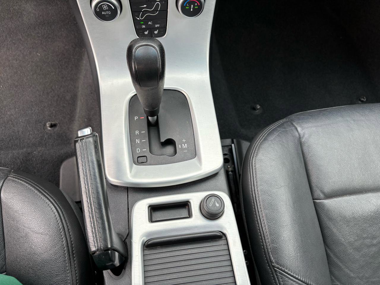 Used 2011 Volvo S40 T5 w/ Preferred Pkg FWD image 18