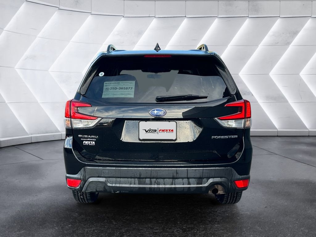 Used 2022 Subaru Forester Premium image 5