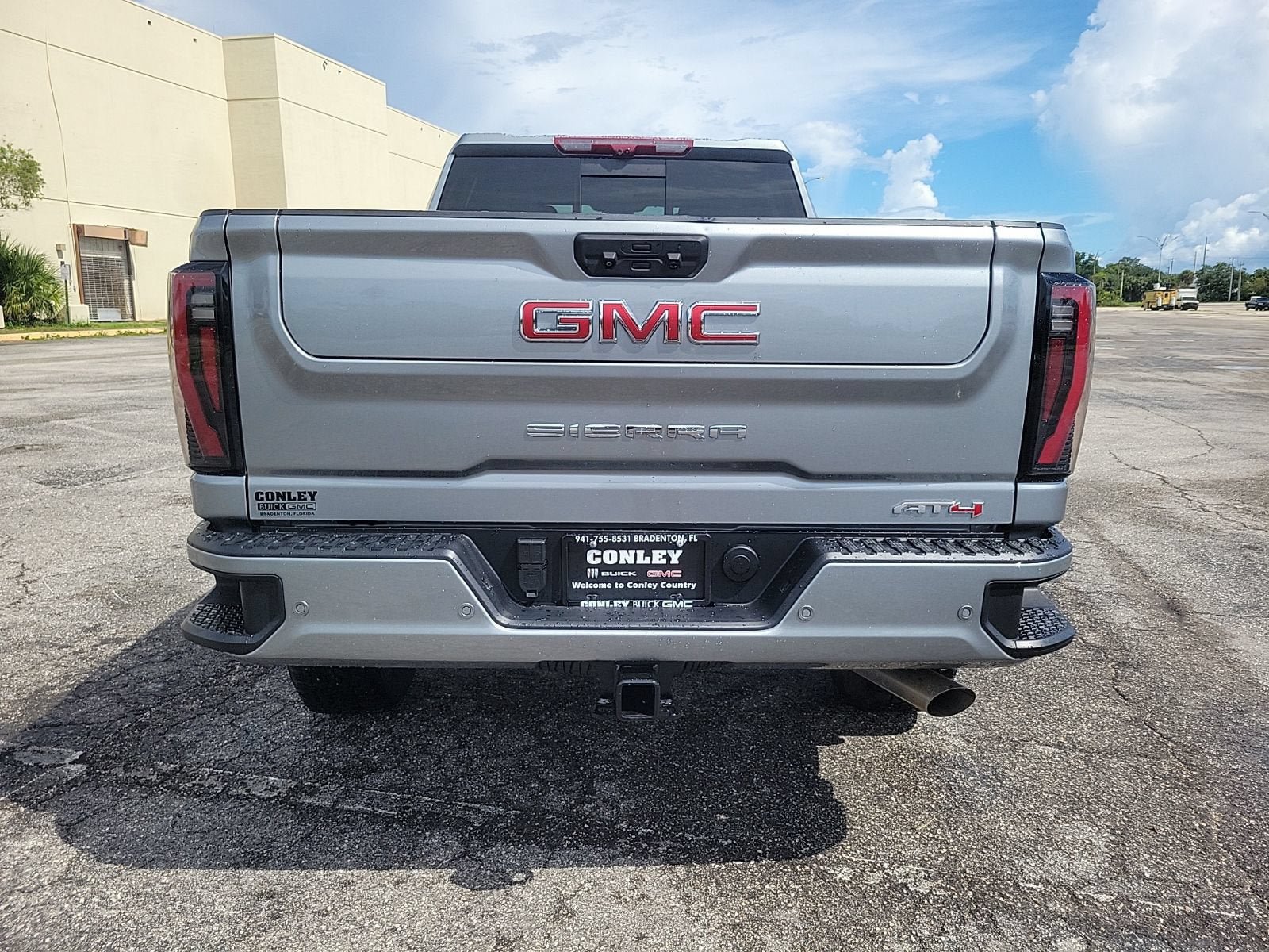 Used 2026 GMC Sierra 2500 AT4 w/ AT4 Premium Plus Package AWD/4WD image 6