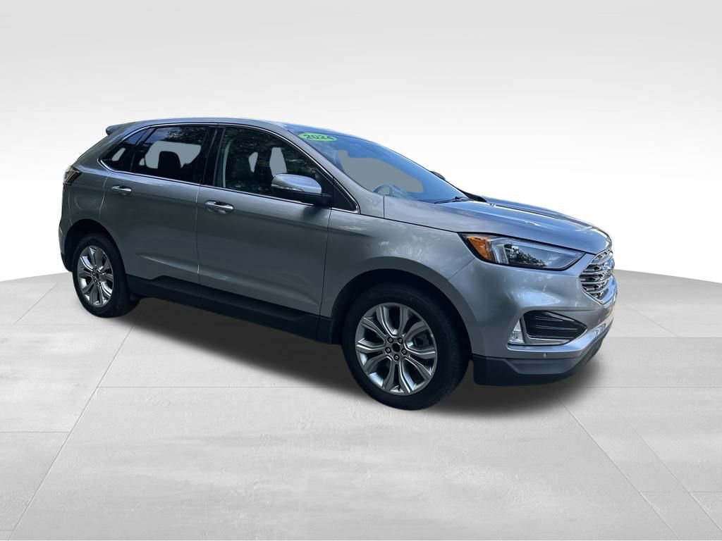 Used 2024 Ford Edge Titanium image 10