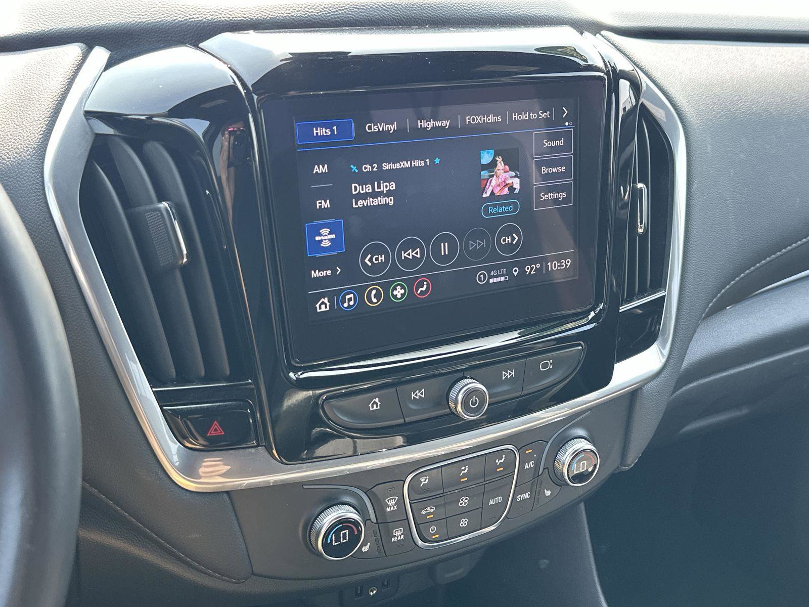 Used 2022 Chevrolet Traverse LT image 15