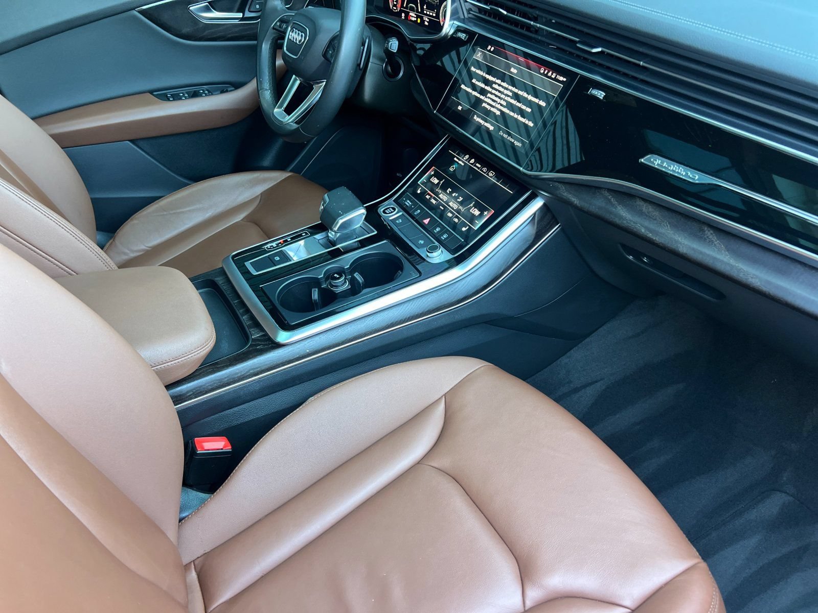 Used 2023 Audi Q8 Premium AWD/4WD image 16