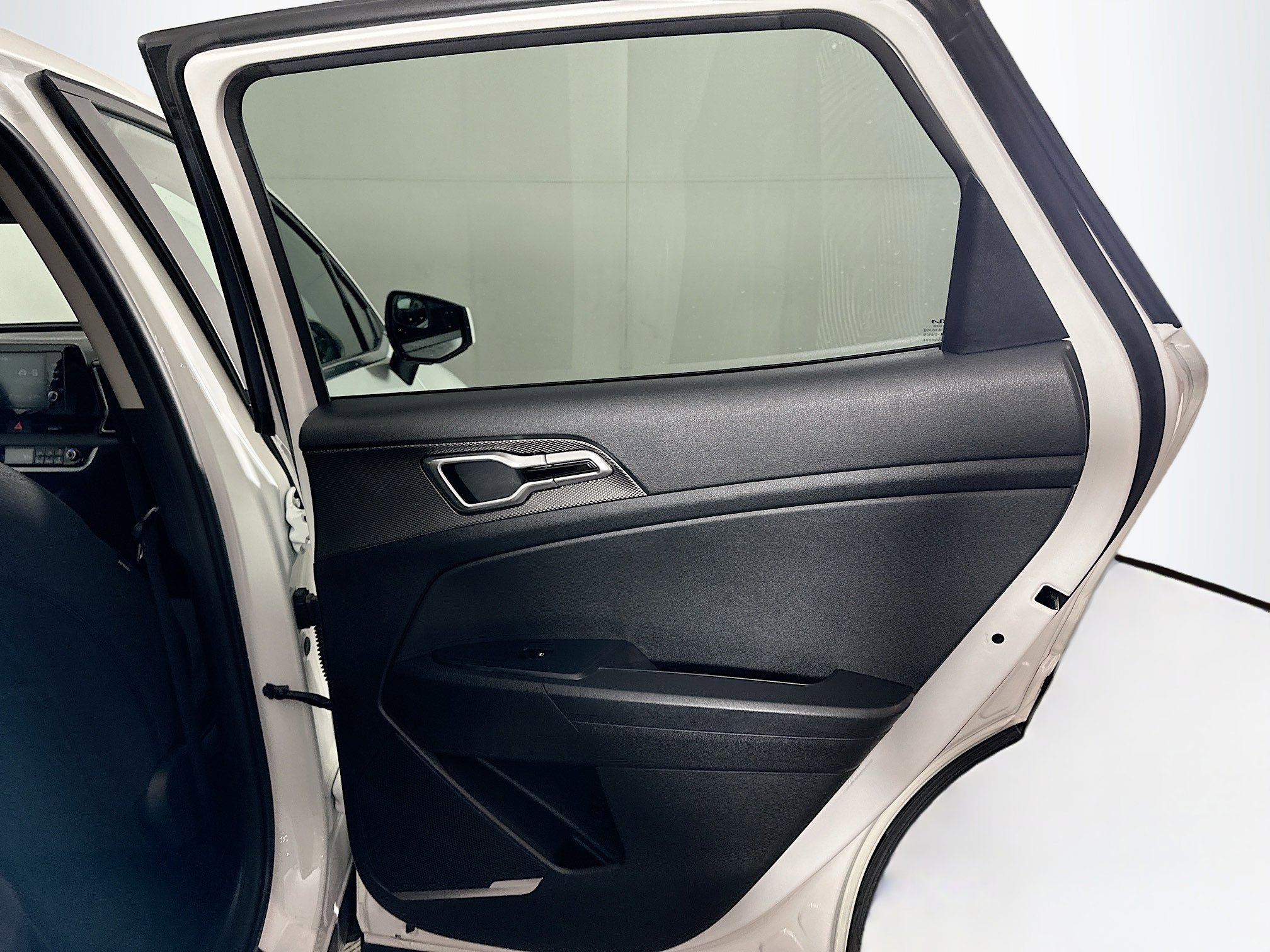 Used 2023 Kia Sportage LX image 28