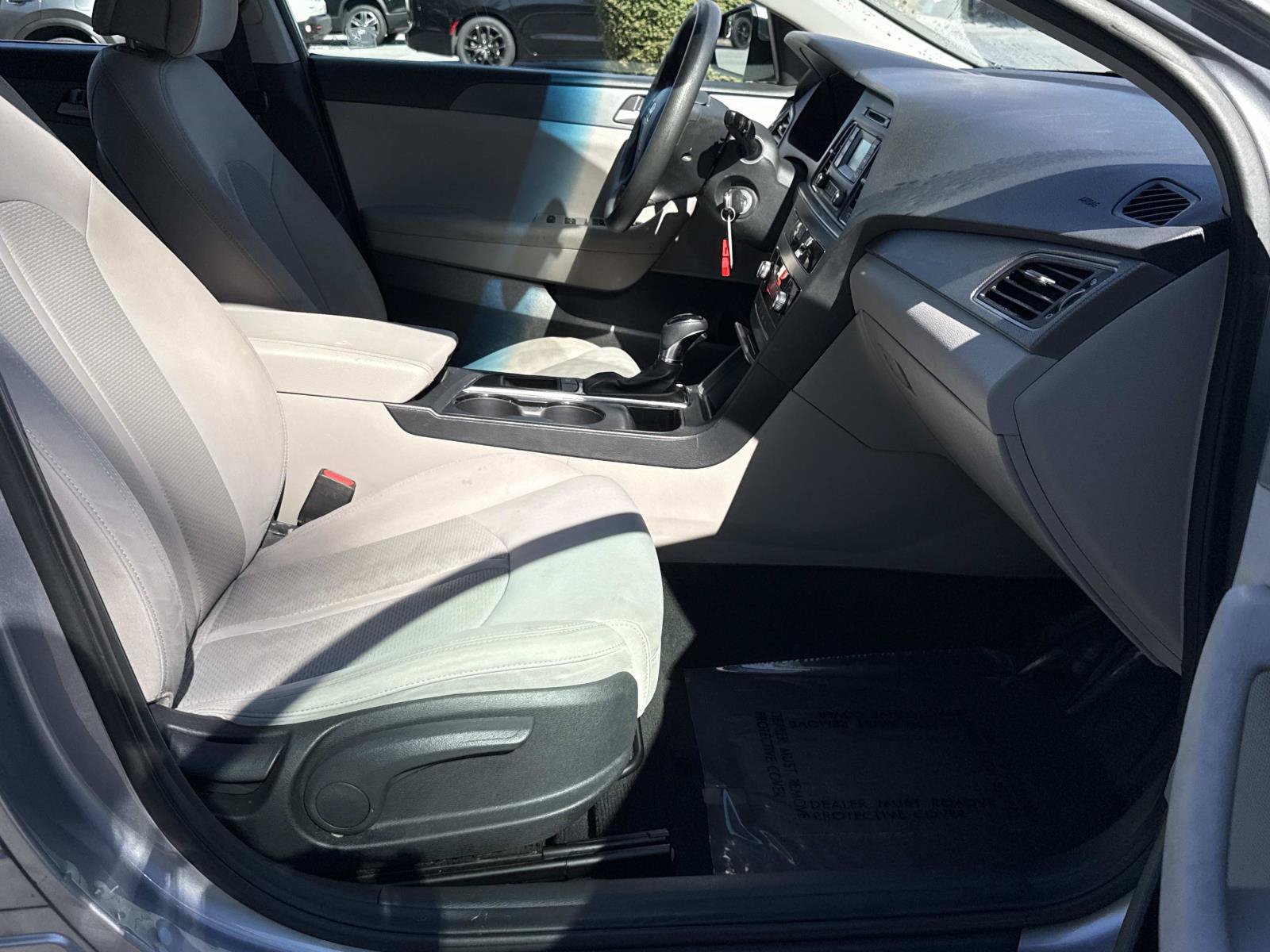 Used 2017 Hyundai Sonata SE FWD image 23