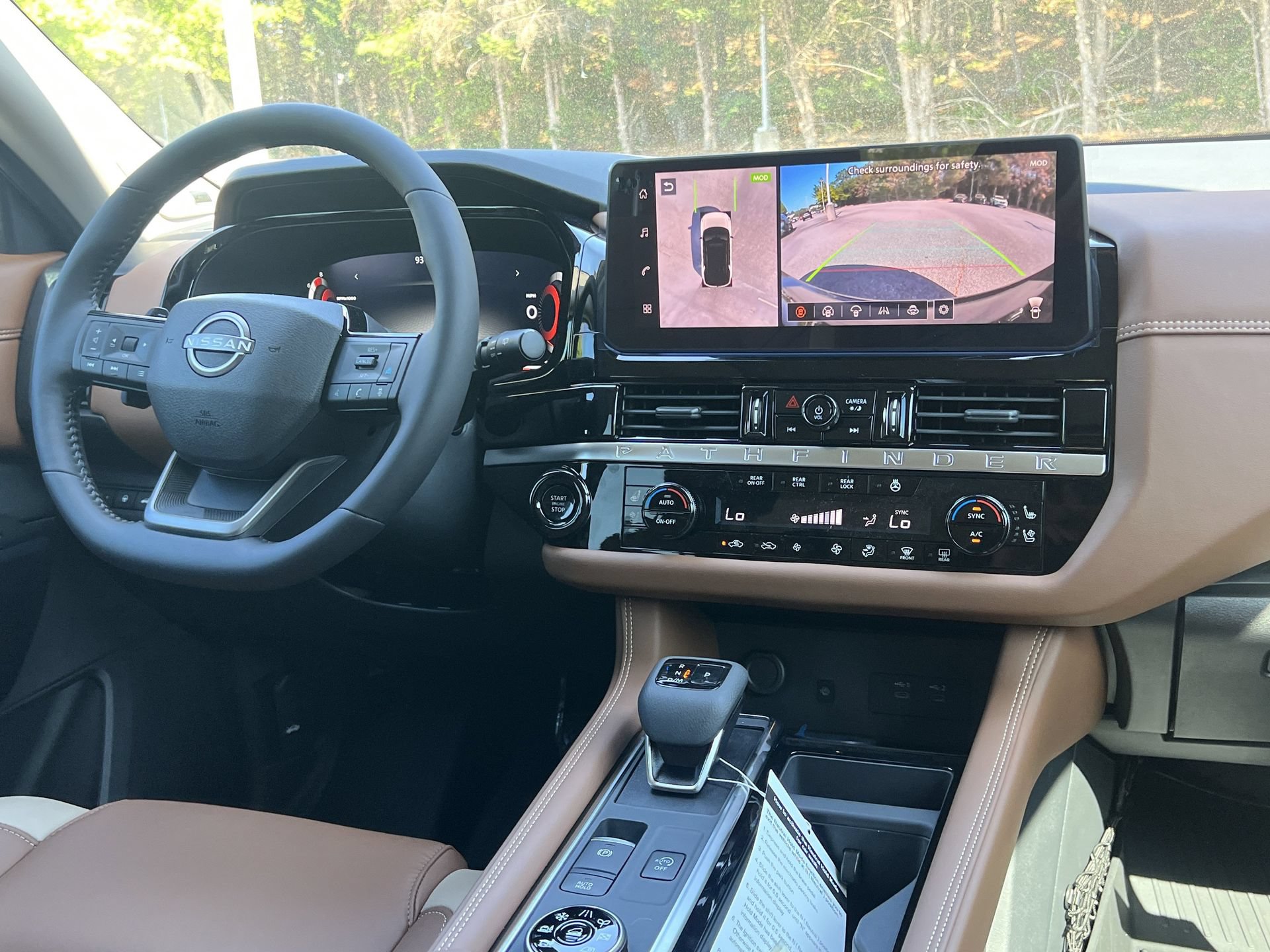 New 2026 Nissan Pathfinder Platinum AWD/4WD image 3