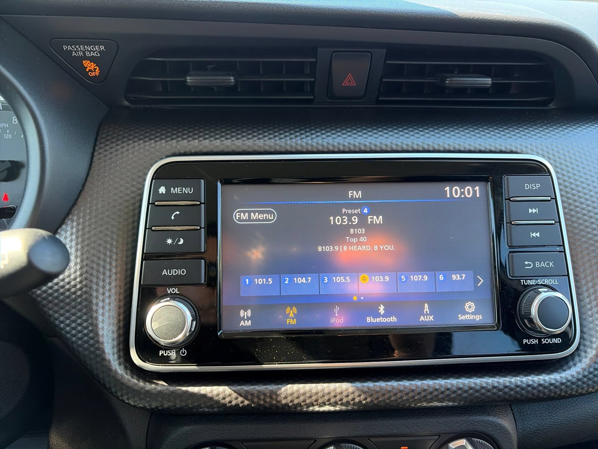 Used 2020 Nissan Kicks S FWD image 28