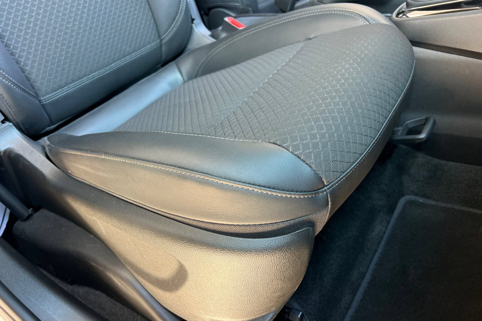 Used 2021 Buick Encore Preferred FWD image 27