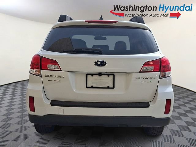 Used 2014 Subaru Outback 2.5i Premium AWD/4WD image 5