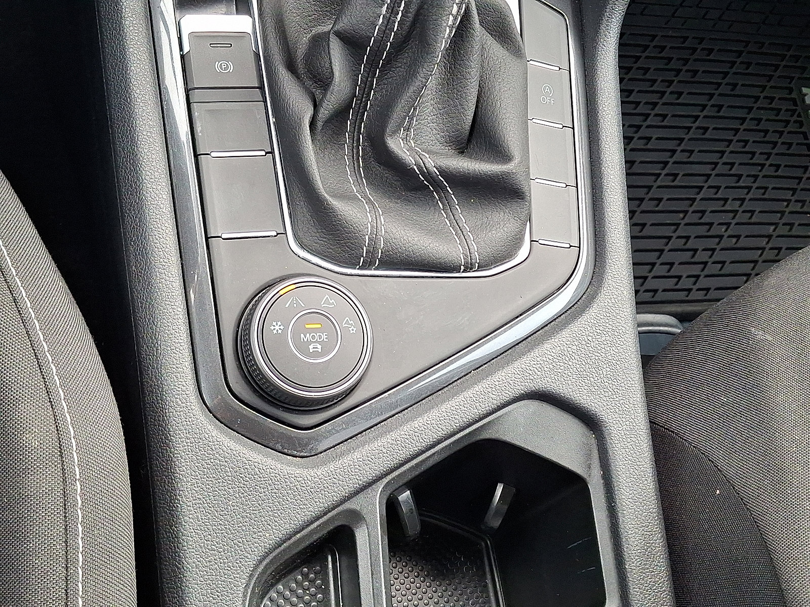 Used 2022 Volkswagen Tiguan S image 24