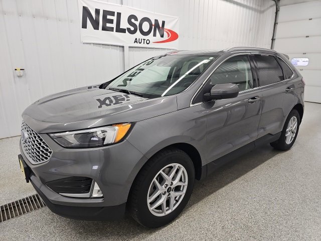Used 2024 Ford Edge SEL w/ Convenience Package image 4