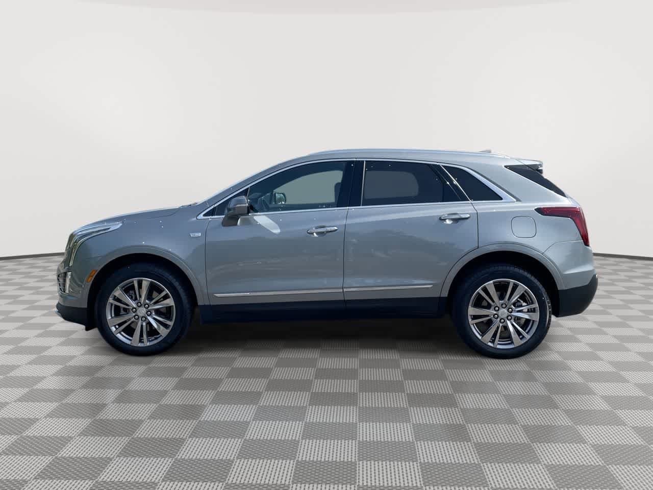 Used 2024 Cadillac XT5 Premium Luxury w/ LPO, Floor Liner Package FWD image 5
