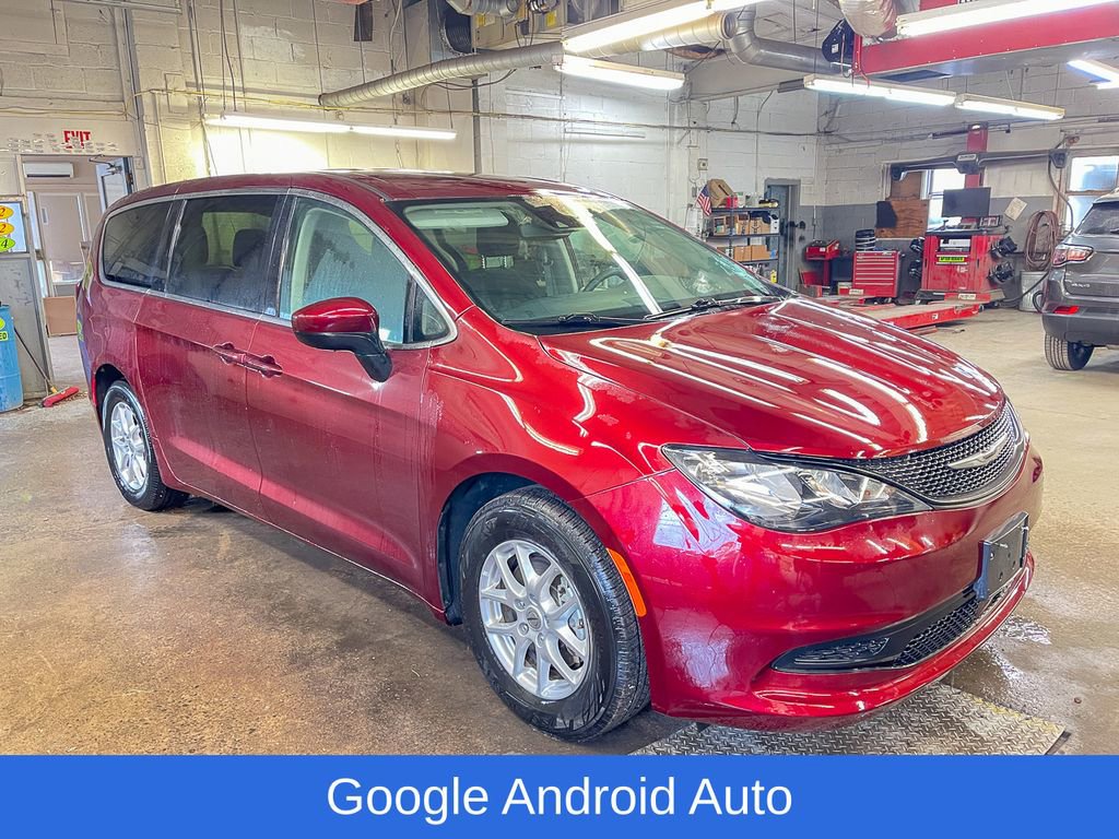 Certified 2023 Chrysler Voyager LX image 2