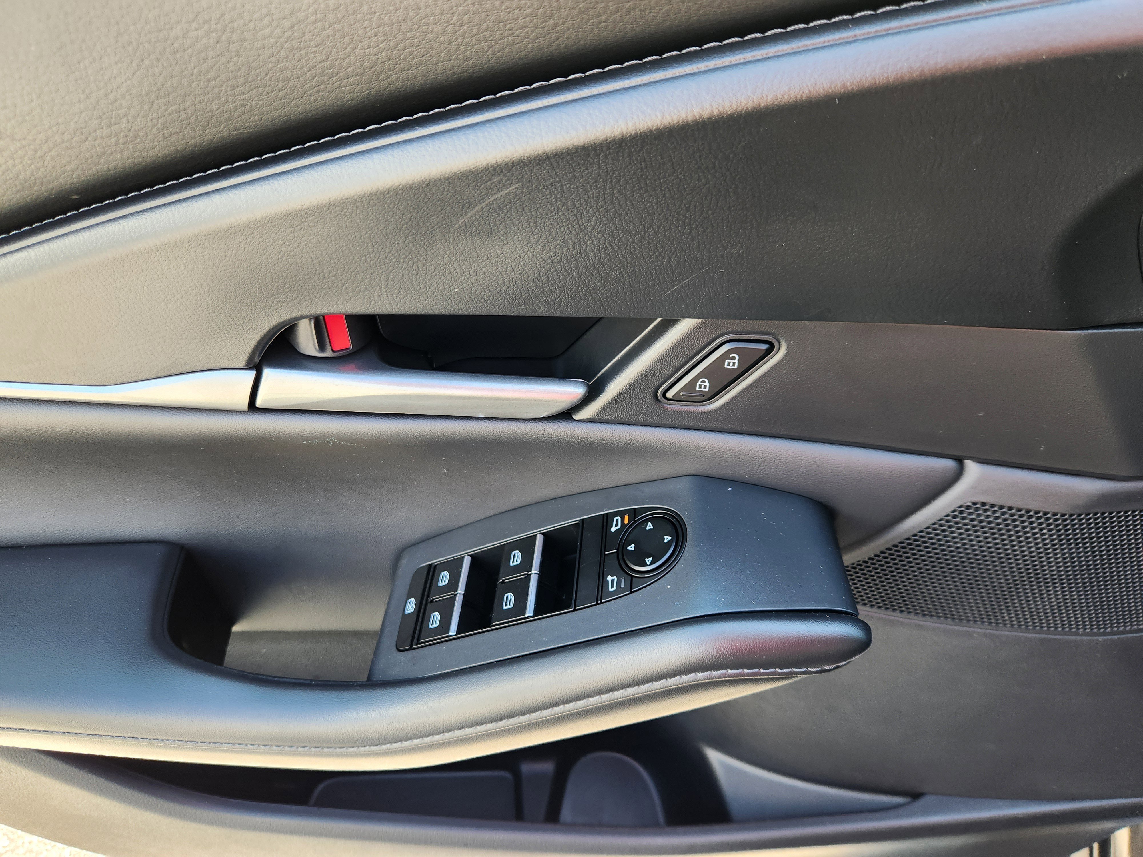 Certified 2023 MAZDA CX-30 AWD 2.5 S w/ Select Package image 16