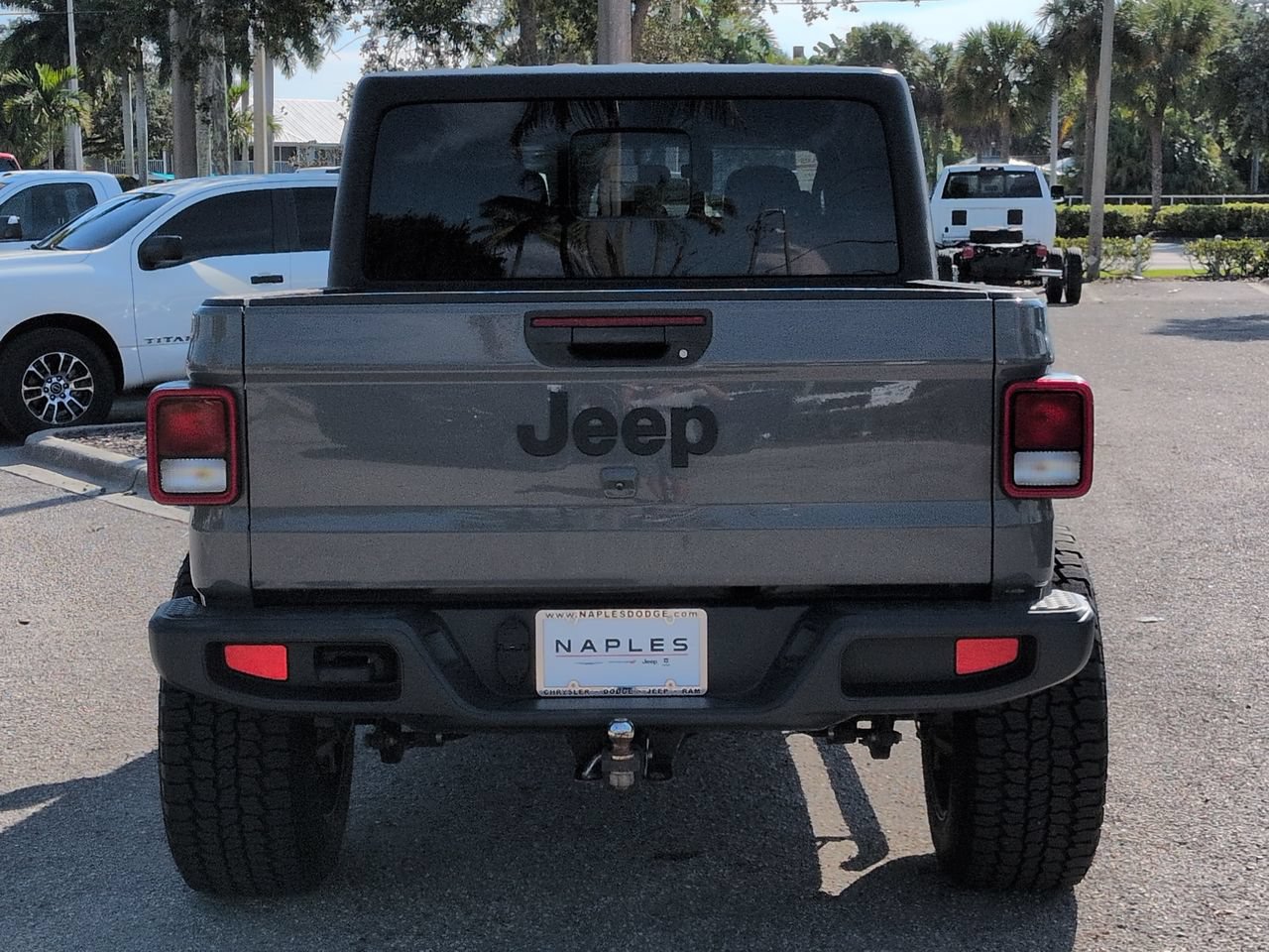 Used 2022 Jeep Gladiator Sport AWD/4WD image 6