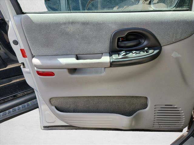 Used 2001 Chevrolet Venture LS FWD image 8