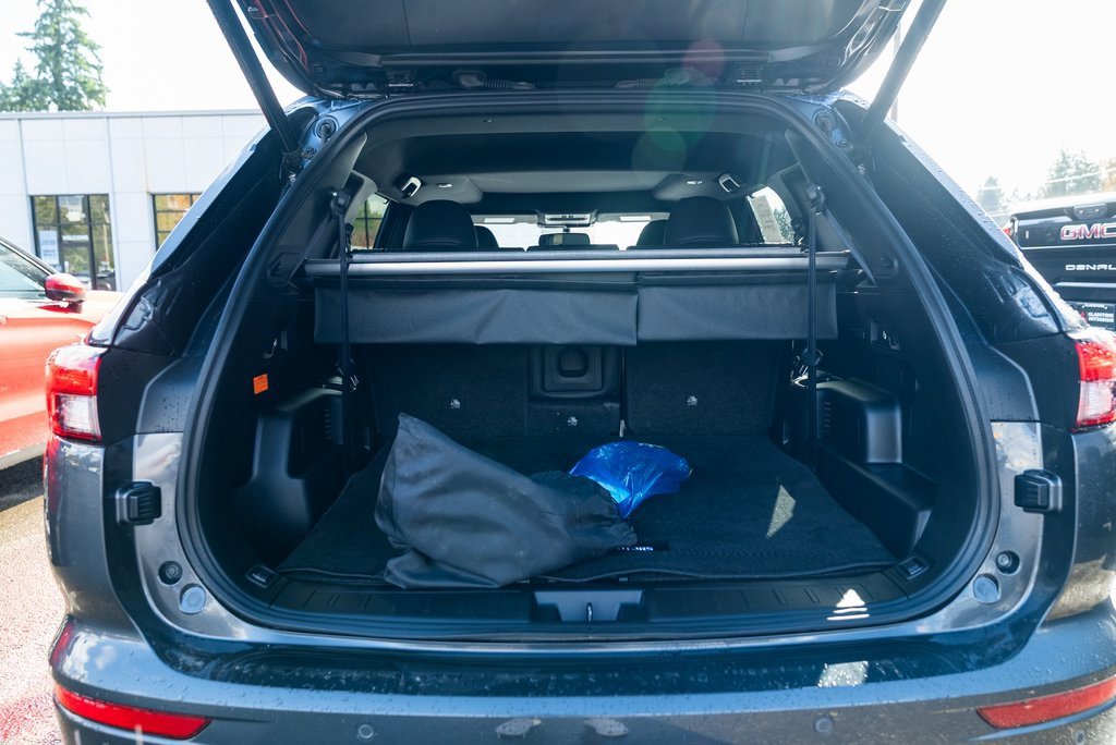 Used 2025 Mitsubishi Outlander SEL Black Edition image 7