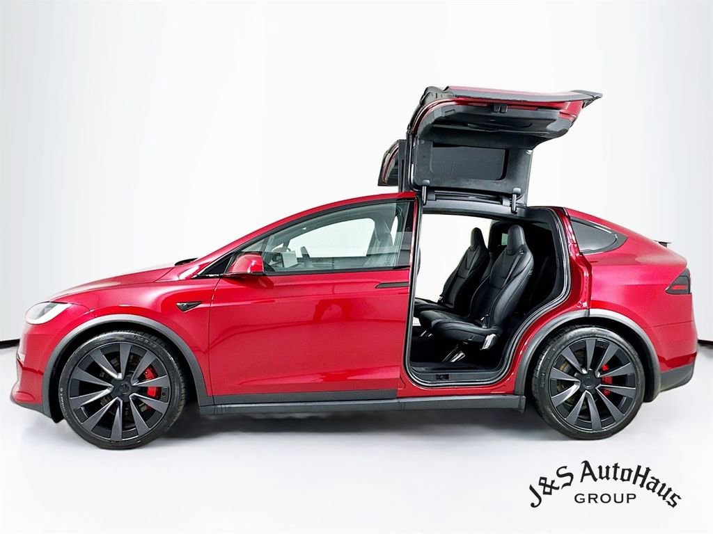 Used 2025 Tesla Model X Plaid image 4