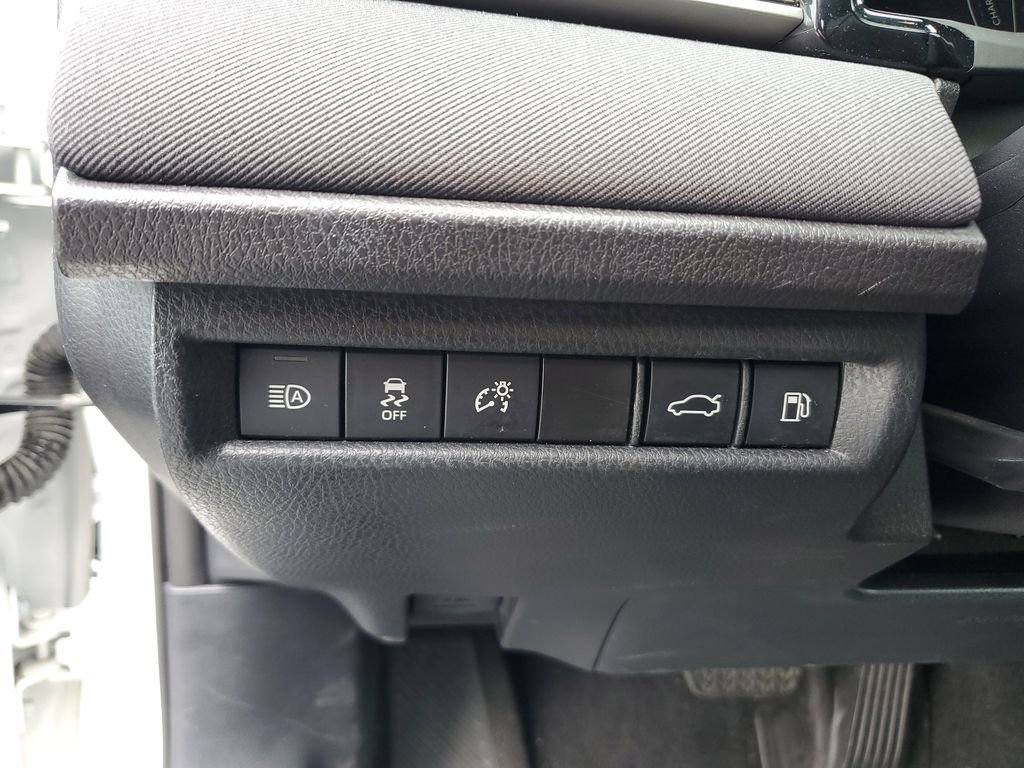 Used 2025 Toyota Camry LE FWD image 17