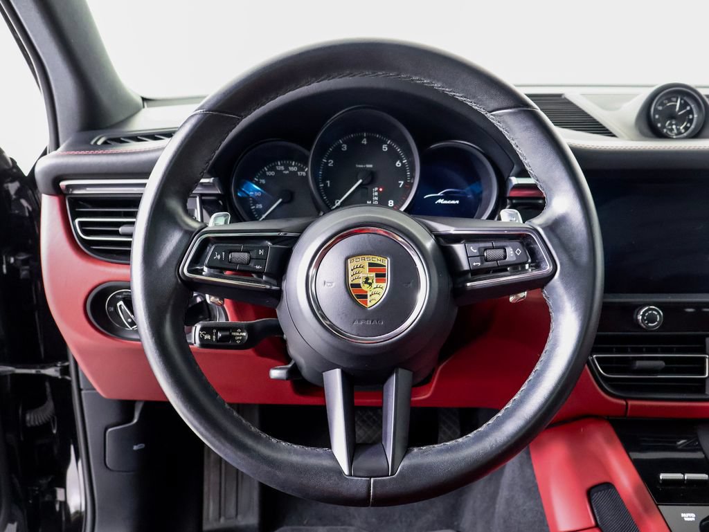 Certified 2023 Porsche Macan AWD/4WD image 21