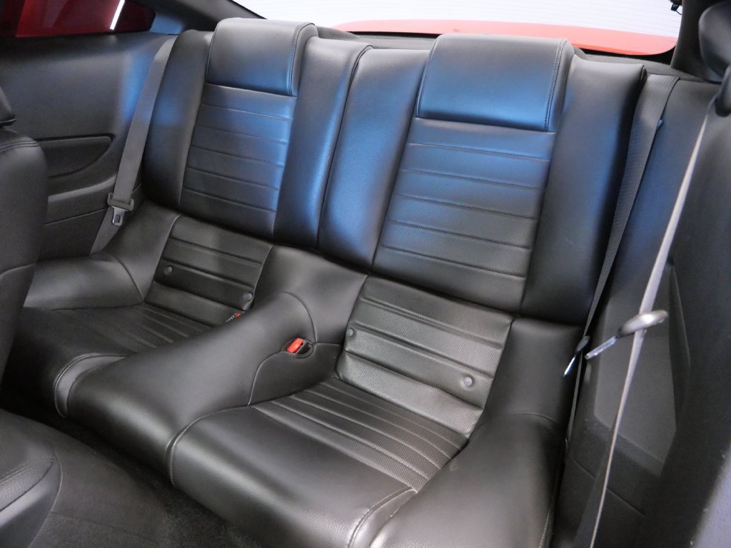 Used 2007 Ford Mustang Shelby GT500 RWD image 9